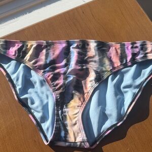 Cove Women's Tie-Dye Bikini Bottoms in Blue and Pink